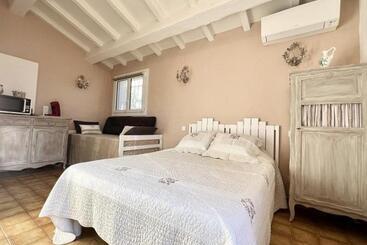 ベッドアンドブレックファースト La Bastide Du Levant A 50m De La Plage