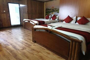 Oyo Flagship Hotel Polynia