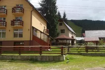 Pensiune Casa Andreea Maria