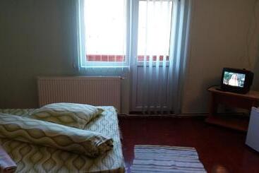 پانسیون Casa Andreea Maria