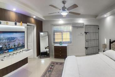 پانسیون Richmond Hartland Suite