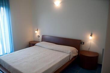 מלון דירות Villa Laura Pioppi