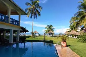 Hotel Las Lajas Beach Resort