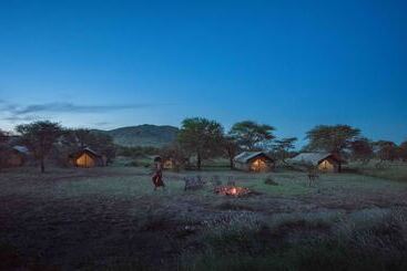 هتل روستایی Ronjo Camp