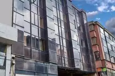 ホテル Suarel Center