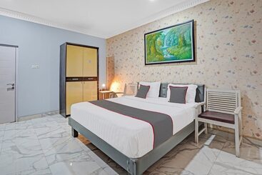 Отель Collection O 90783 Probolinggo Homestay