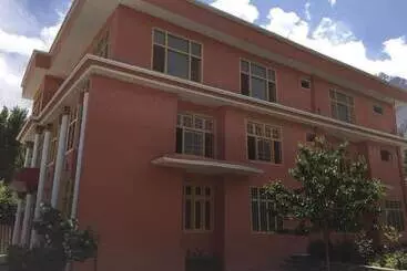 هتل Kentish Lodge Skardu