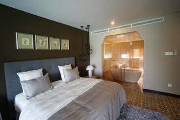 هتل Plumeria Private Villa