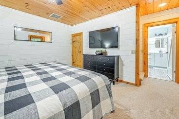 Cashiers Cottage W/ Screened Porch & Trail Access!