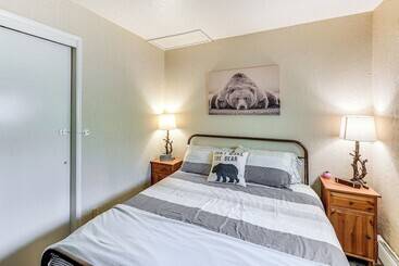 茅舍 Long Barn Cabin W/ 2 Decks Near Skiing!