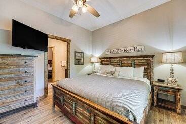 بيت ريفى Branson Cabin W/ Pool Access & Private Boat Slip!