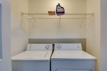 קוטג'' Cleveland Retreat W/ Deck: 2 Mi To Winery!