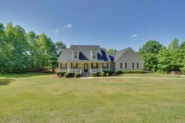 Mökkimajoitus Cleveland Retreat W/ Deck: 2 Mi To Winery!