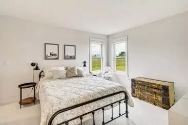 コテージ Lovely Roberts Home W/ Patio & Mountain Views!