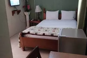 ペンション Miss. Emily Place