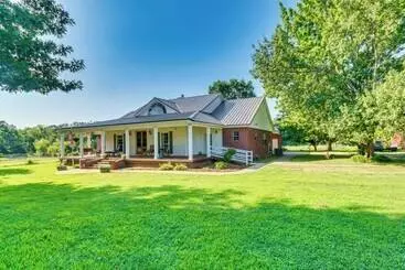 コテージ Pet Friendly Vilonia Home W/ Fenced Yard & Grill!