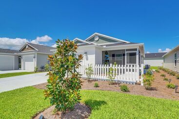 Dom wiejski Villages Home In Gated Community W/ Pool Access!