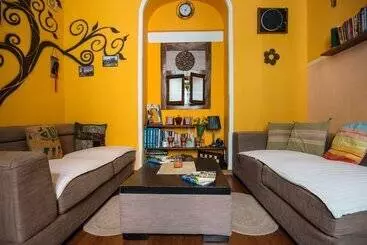 Bed and Breakfast Five Trees