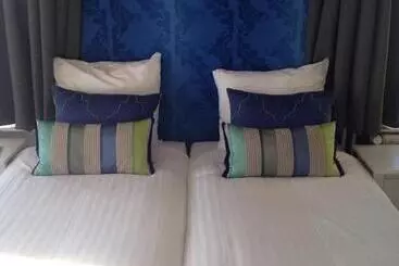 Bed and Breakfast The Riverside Logies & Restaurant