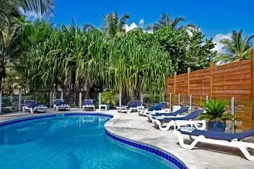 هتل Blue Bay Beach