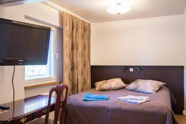 בית מלון כפרי Li Ravintola Gasthaus Lohja