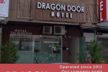 Motel Dragon Door