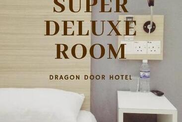 مُتل Dragon Door