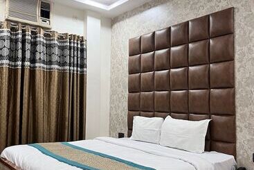 Отель S P International A Unit Of Mavis Group