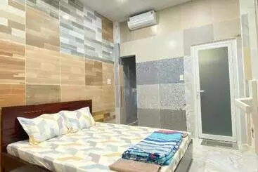 Bed & Breakfast Nhà Nghỉ Lý Hùng