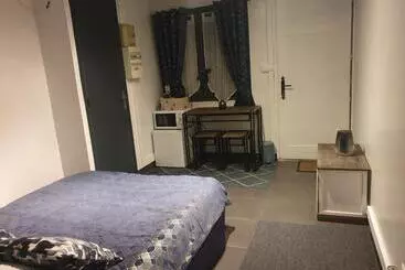 Majatalo Chambre Indépendante Au Calme à Saint Maur Des Fossés