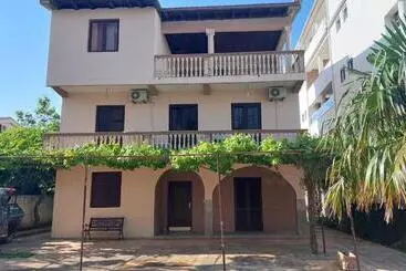پانسیون Lluna Resort