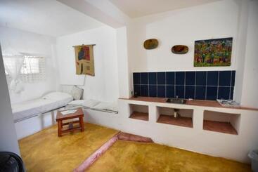 تختخواب و صبحانه Las Mariposas