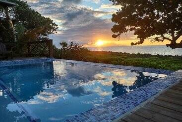 هتل Cocolobo Resort