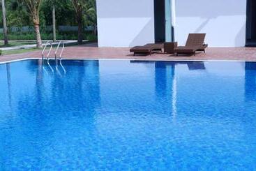 호텔 Khu Nghỉ Dưỡng Sen Hong Town