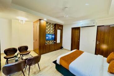 Отель Kothari Guest House