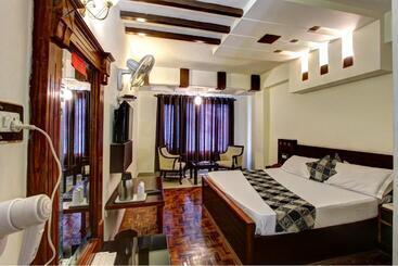 ホテル Goa Beach Resort !! Top Rated & Most Awarded Property In Goa !!