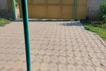 پانسیون Green Forest Guest House