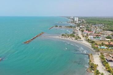 Отель Alojamiento Y Restaurante J Matuzalen