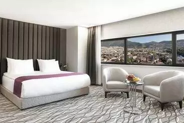 Lilium Hotel & Suites