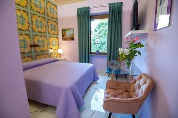 بنسيون Dea Estia Alloggio Turistico