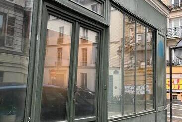 پانسیون Large Parisian Duplex