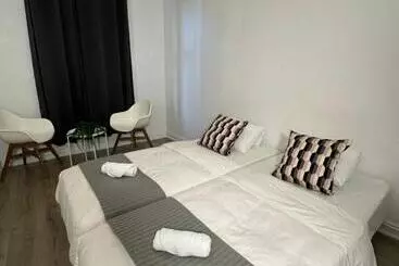 پانسیون Legenda Suites