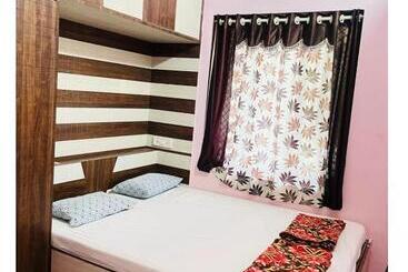 Lomakeskus Namaste Holidays Karjat