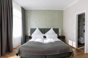 Boutique Hotel Weisses Haus Art