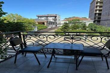 پانسیون House 211