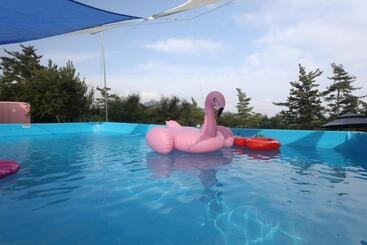 Taean Haeyang Jungwon Pension