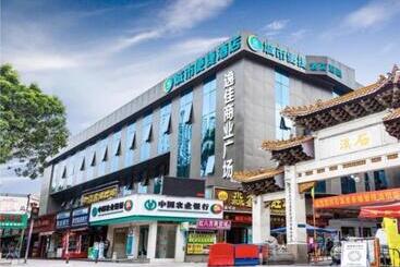 בית מלון כפרי City Comfort Inn Guangzhou Shixi Metro Station Pazhou Exhibition