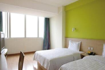 Otel 7days Inn Shenzhen Pinghu Huanan Cheng