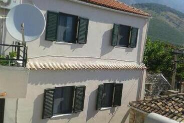 Pensiune Janis Castle Apartment