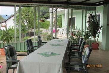 בית מלון כפרי Haus Esplanade Adults Only